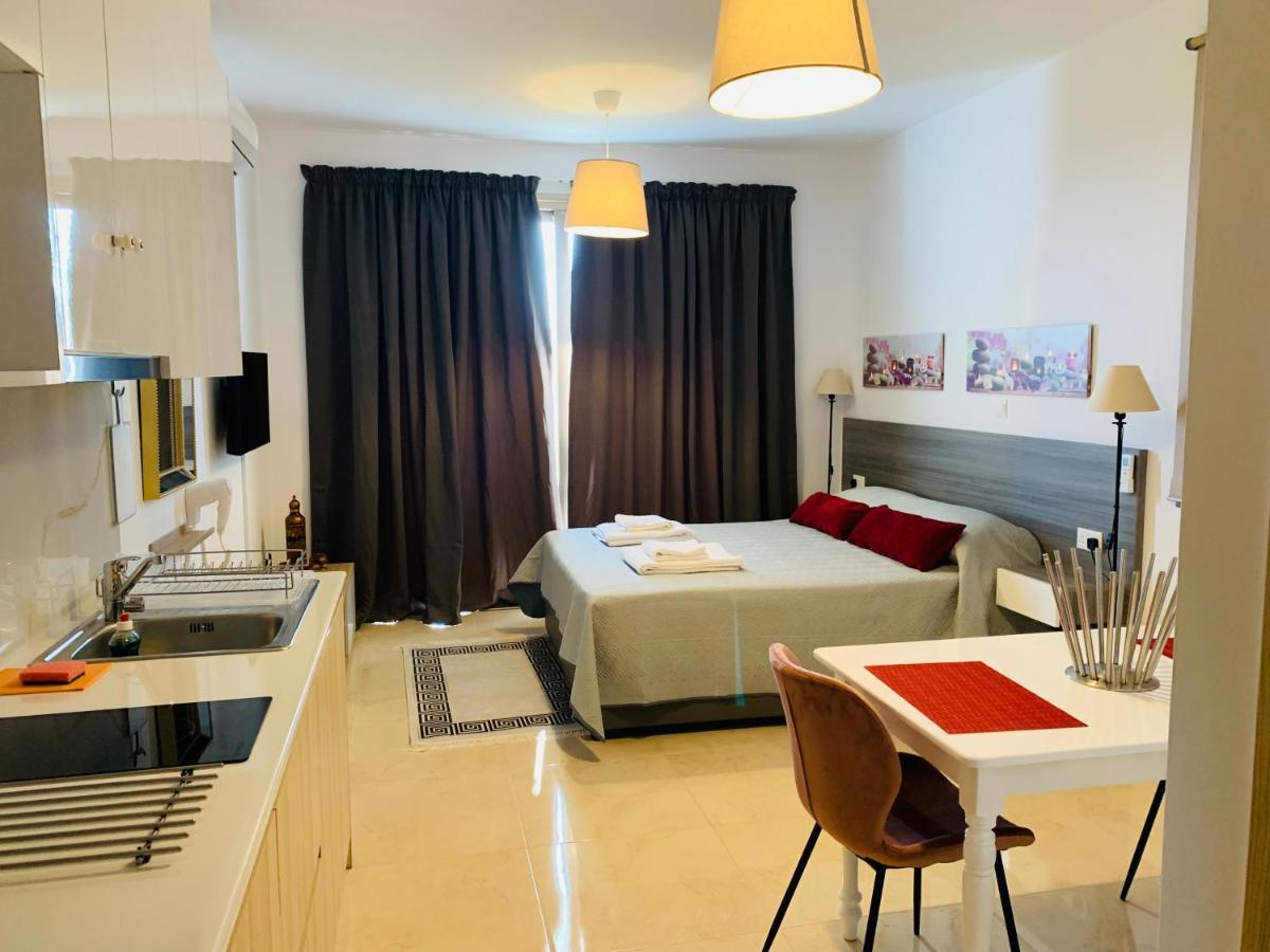 Harmony Seaview Apartments Paphos Exterior foto