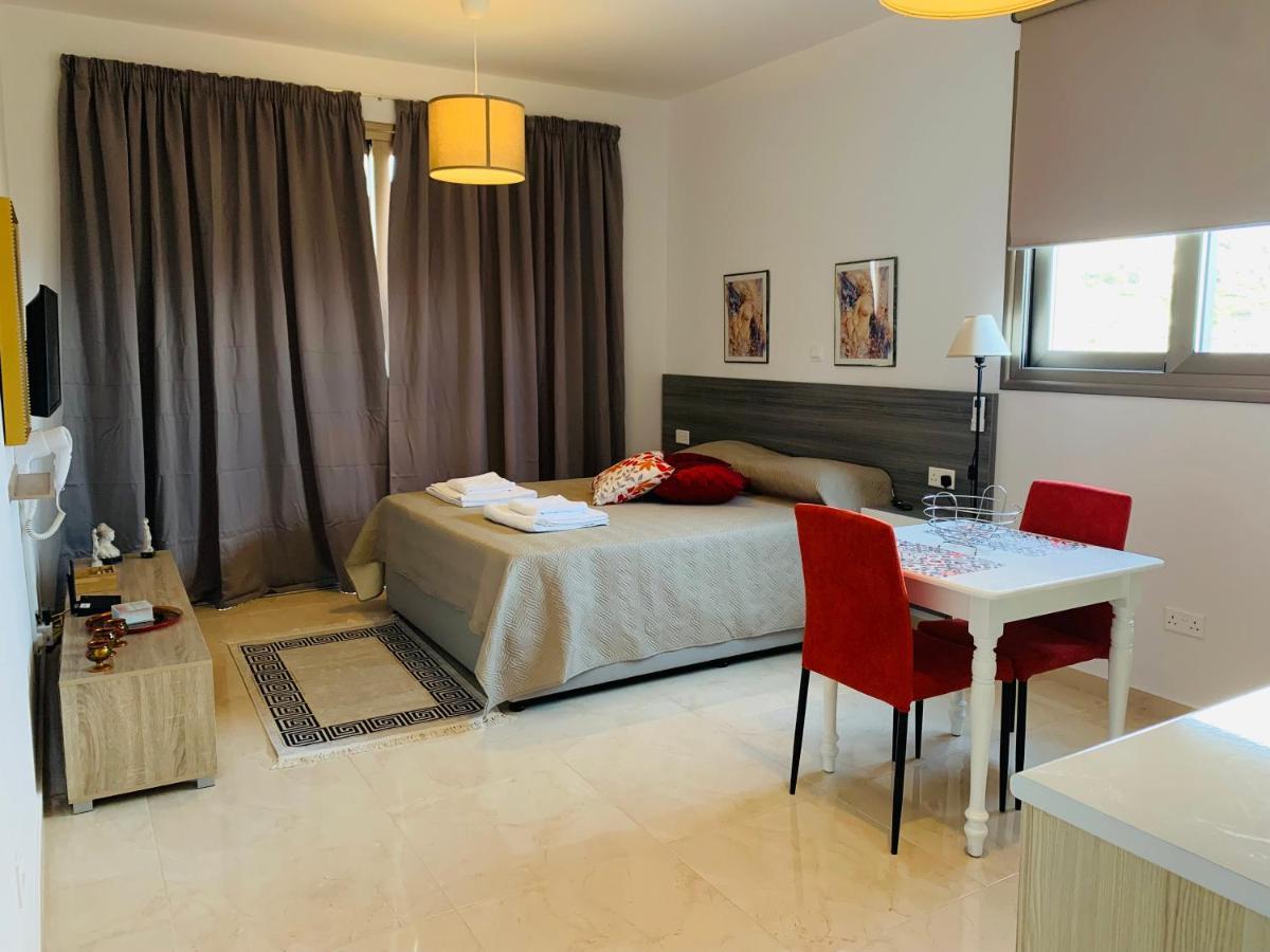 Harmony Seaview Apartments Paphos Exterior foto